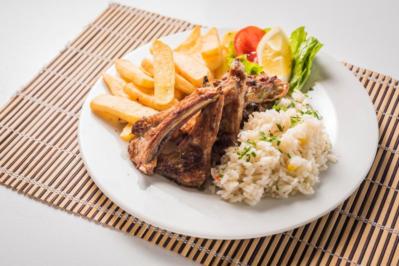 Hotel Zografos Paralía 외부 사진